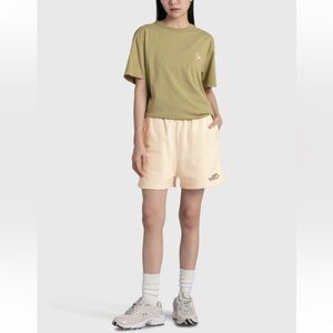 Maison Kitsune Unisex Chillax Fox Patch Classic Tee in Light Khaki (size S)